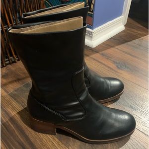 Ladies black boots by Franco Sarto